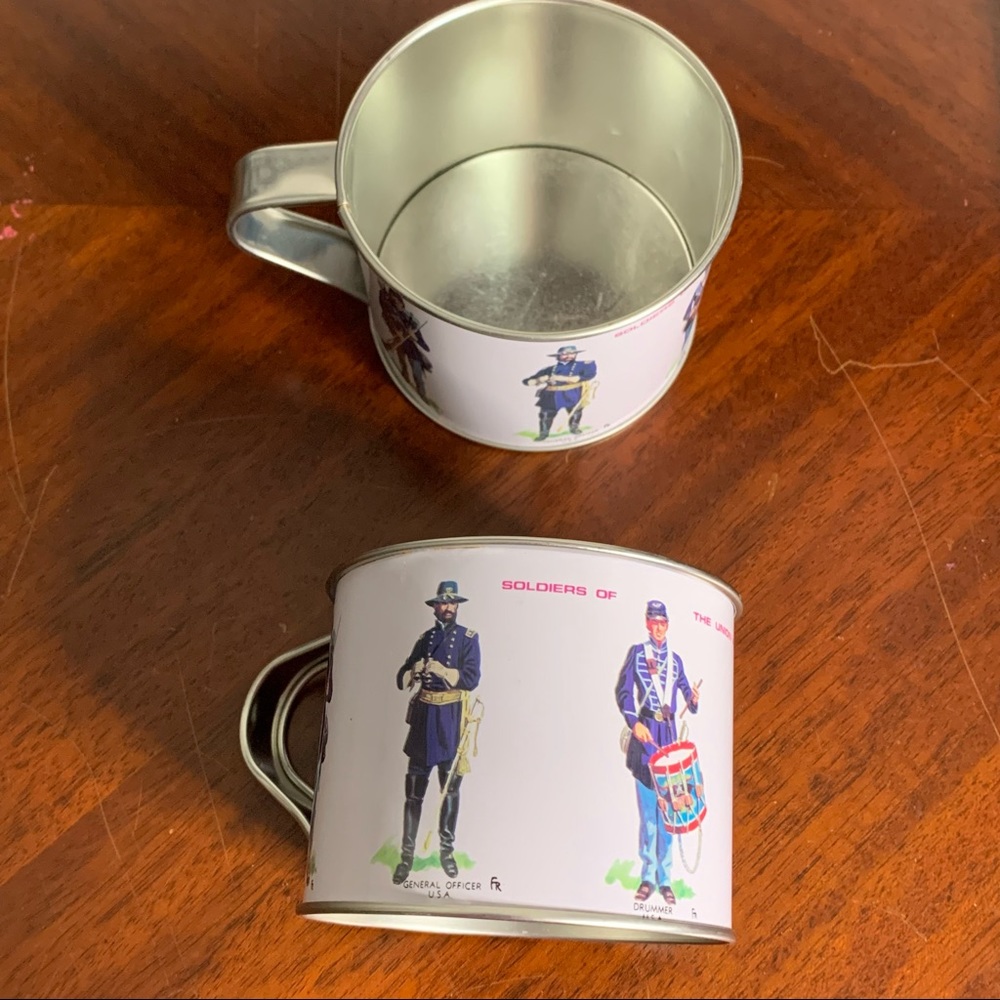 Set of Two Soldiers of the Union and Confederacy Tin Drinking Cups